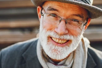 Новый метод против макулодистрофии: наночастицы и свет вместо уколов в глаз