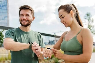 Топ фитнес-браслетов 2024 года: сравнение моделей и выбор лучшего