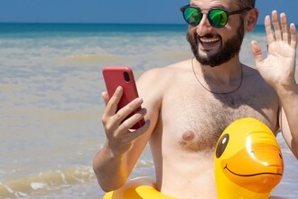 Как защитить смартфон летом: 5 главных опасностей для вашего гаджета