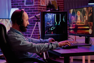 Что подарить геймеру: топ подарков — от игровой мыши до монитора