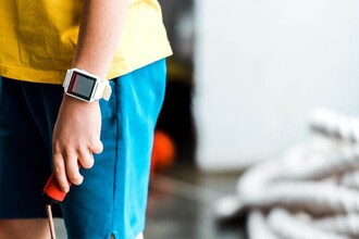 Детские умные часы: как выбрать и не переплачивать за мобильную связь