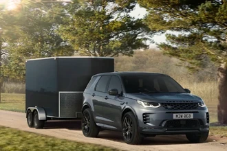 Скорость с прицепом: какие ограничения в ПДД нельзя игнорировать