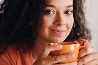 Молекула зеленого чая против Альцгеймера: новый путь к лечению