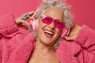 Личный плейлист против деменции: как музыка улучшает работу мозга