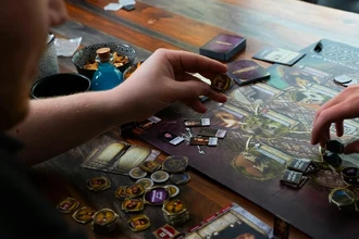 Почему люди с аутизмом часто выбирают настольные игры: данные исследований