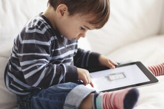 Правда о гаджетах: как экраны влияют на психику детей и подростков