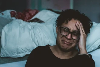 Горе меняет ДНК: как потеря близкого ускоряет биологическое старение организма