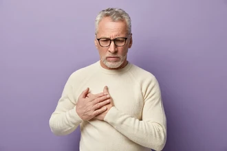 Жара и сердце: 5 правил от кардиохирурга для безопасного лета