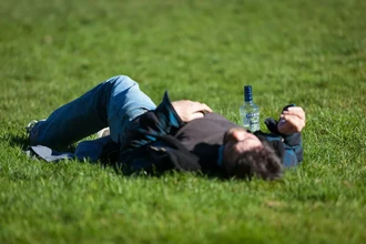 Из чего и как делают вкусную водку: влияние сырья, воды и выдержки