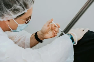 Универсальная вакцина от гриппа: ждать ли защиту от всех штаммов?