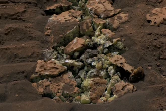 Космические новости недели: сера на Марсе и загадка юпитерианского шторма