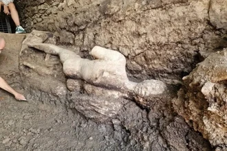 Статуя Гермеса: как находка в древней канализации раскрыла тайну IV века