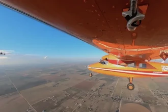 Зачем самолеты учатся летать клином, как перелетные птицы