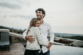 Почему не клеятся отношения? Нейробиология и психология избегающей привязанности