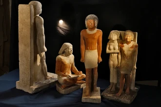 Как работа писца в Древнем Египте губила позвоночник и суставы