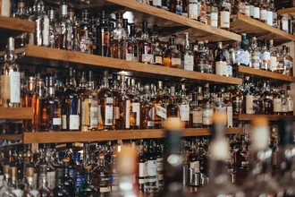 Бактерии против алкоголизма: как микробиом кишечника помогает лечить зависимость