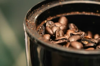 Чистим кофемолку дома: рис, яичная скорлупа или мыльный раствор?