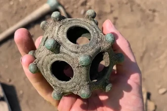 Римский додекаэдр: находка энтузиастов ставит учёных в тупик