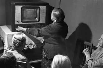 Почему в Израиле 20 лет запрещали цветное телевидение и как его смотрели