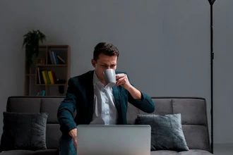 Кофе против сидячего образа жизни: как напиток снижает риск смерти