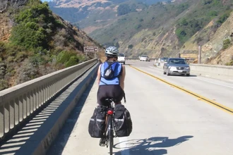 Как безопасно ездить на велосипеде по трассе: 5 правил для спокойной дороги