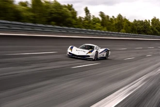 Японский электромобиль установил мировой рекорд скорости с одним условием