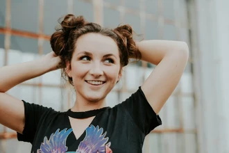 Негатив по расписанию: чем опасен насильный позитив