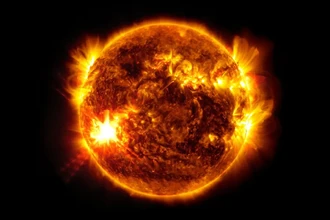 NASA показало, как солнечные бури устроили грандиозное полярное сияние