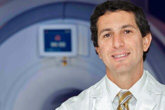 Сфокусированный ультразвук: как лечат болезнь Паркинсона без разрезов и операций