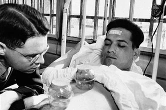 5 шокирующих медицинских опытов прошлого: цена научных открытий