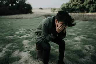 Почему на утро стирается память: наука об алкогольных блэкаутах