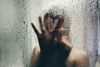 Как убрать известковый налет со стекла: 3 домашних способа без химии