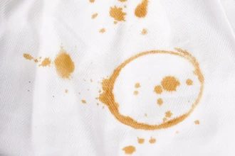 Как вывести пятно от кофе: проверенные методы для любой ткани