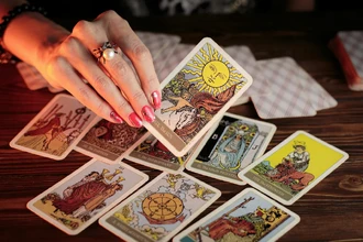 Психологи используют карты Таро: где заканчивается магия и начинается терапия