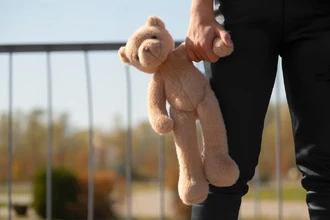 Почему мы храним старые игрушки? Психология привязанности взрослых