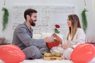 14 февраля: что подарить любимому или любимой? Идеи практичных подарков