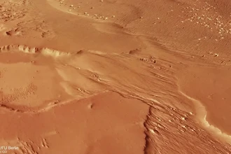 На экваторе Марса нашли гигантские запасы подземного льда