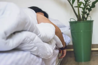 Почему сбой режима сна лишает нас радости и позитивных эмоций по утрам