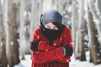 Ученые выяснили, как климат влияет на речь: почему в жаре говорят звонче