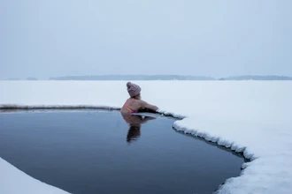 Моржевание и иммунитет: научные факты о пользе ледяной воды