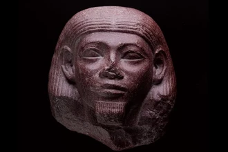 Тайна египетских сокровищ в Шотландии: как школьник нашел древнюю статую