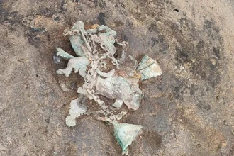 Римский колокольчик-амулет с крылатым фаллосом найден в Сербии