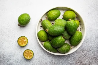 Фейхоа: почему эту зимнюю ягоду называют чемпионом по йоду