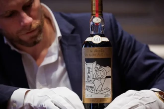 Рекордная продажа: бутылка виски Macallan 1926 года ушла за 2,1 млн фунтов