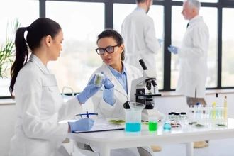 Умные материалы: как углеродные добавки создают одежду и пластик будущего