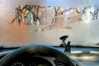 Как победить запотевание стекол в машине: 5 работающих способов