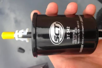 Как выбрать топливный фильтр: ключевые критерии для надежной работы двигателя