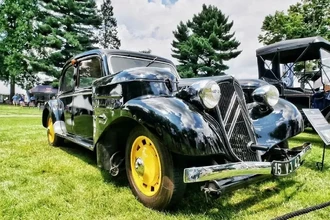 Что скрывают странные цилиндры на крыльях довоенного Citroën