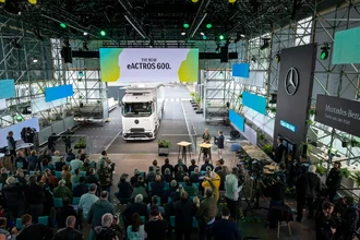 Mercedes-Benz представил eActros 600 — электрический тягач для дальних маршрутов