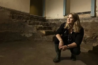 Под бальным залом: археологи нашли редкую холодную ванну XVIII века в Англии